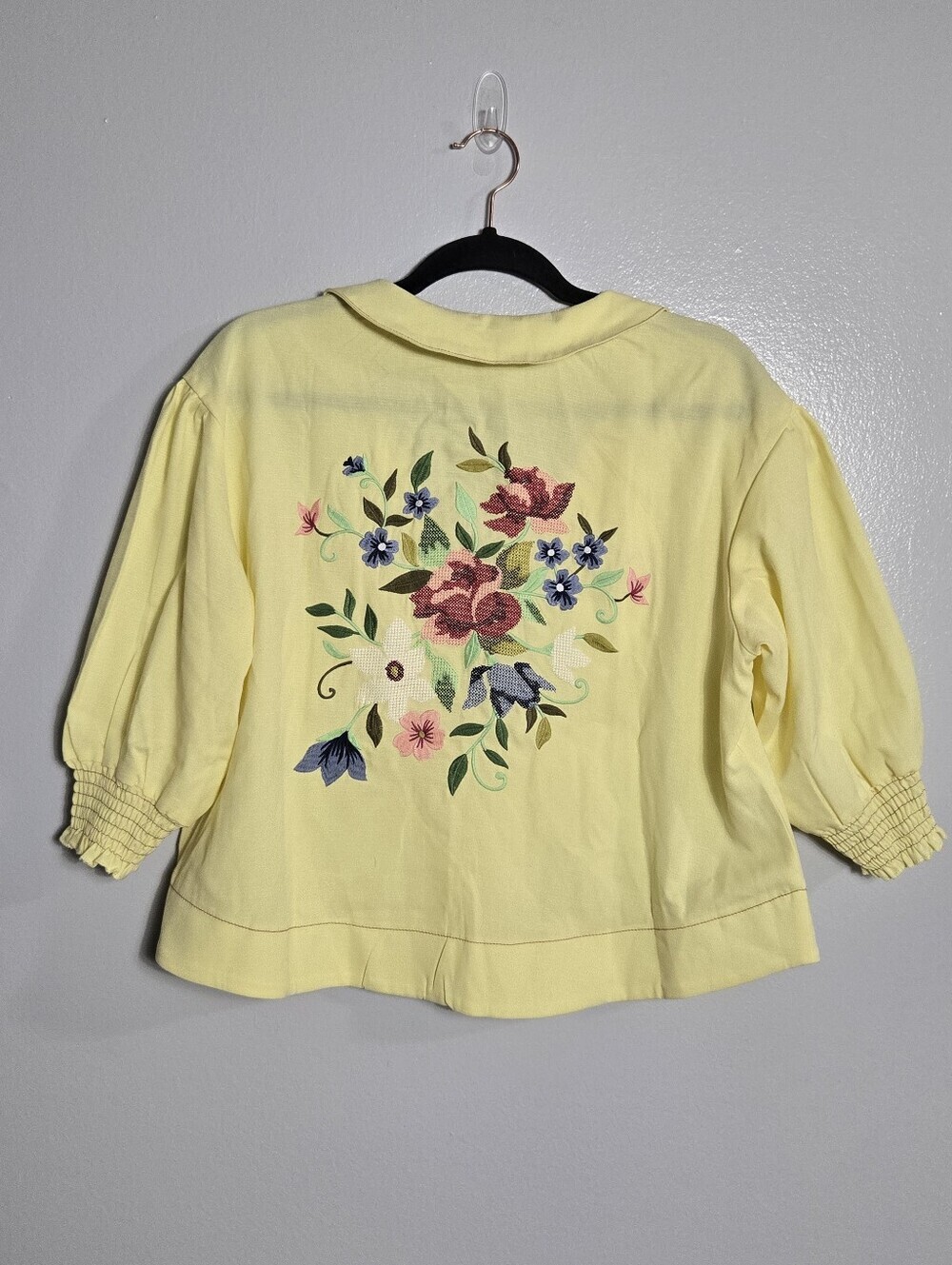 Vintage Inspired Yellow Floral Embroidered Button Up Crop Blouse Smocked Cuff L - Picture 3 of 5